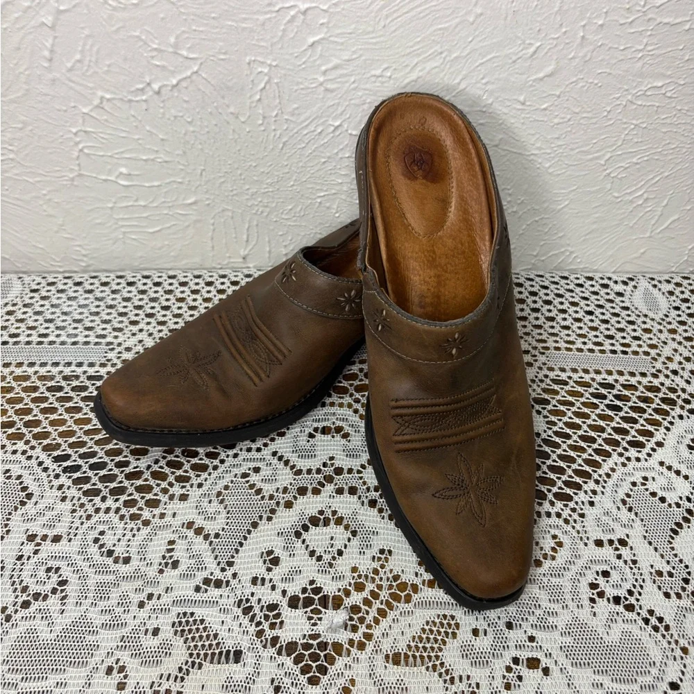 Ariat Brown Leather Embroidered Clogs - Picture 6 of 7